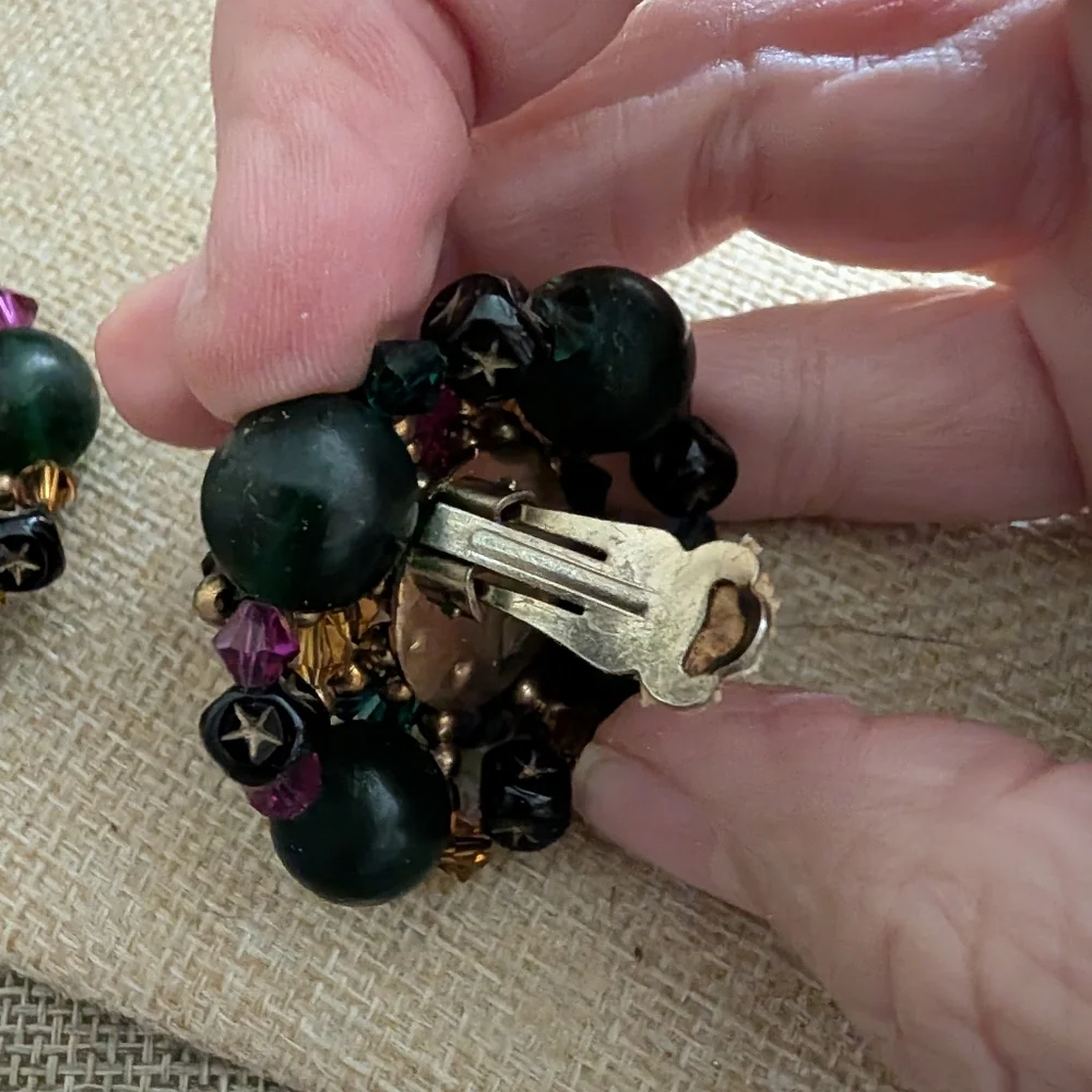 Vintage Green And Purple Large Cluster Beaded Clip On Earrings NWT - Picture 9 of 9